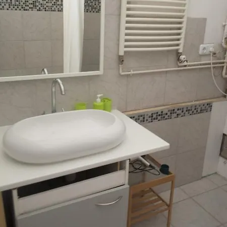 Economy Apartments Апартаменты *