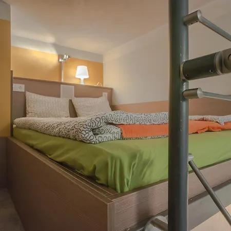 Economy Apartments *