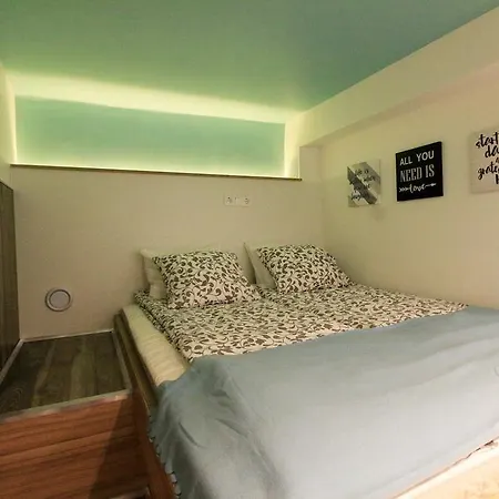 Economy Apartments *